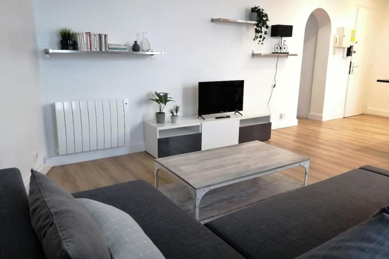 Neuilly Sweet Home - Proche Paris Disney Buitenkant foto